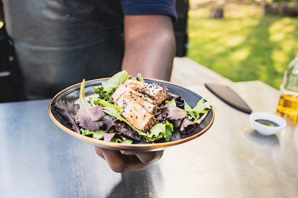 Seared Tuna Salad

  
- Masterbuilt