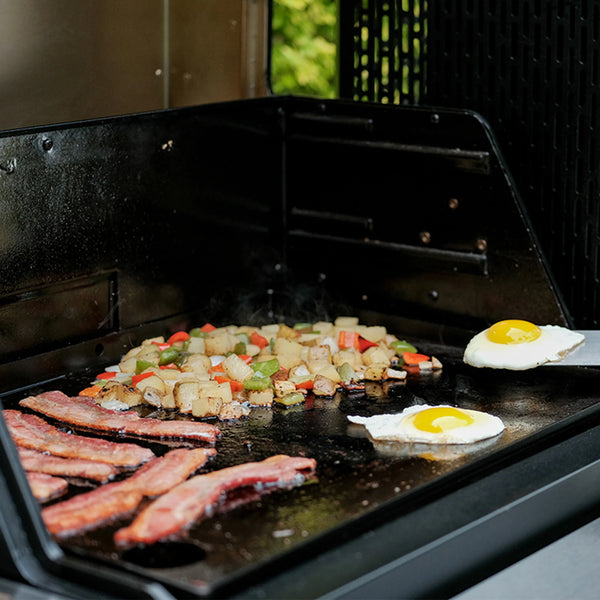 Gravity Series® 800 Griddle Grill Smoker Masterbuilt