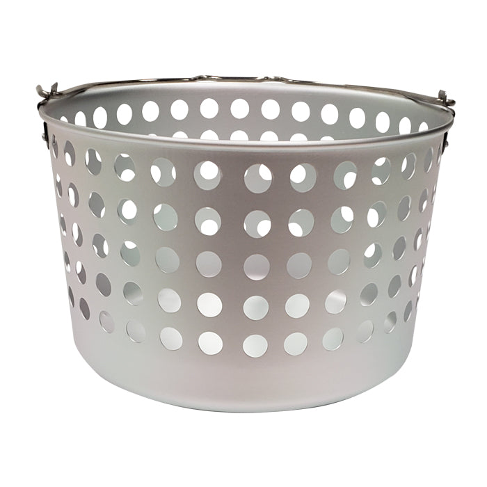 Metal basket with handle